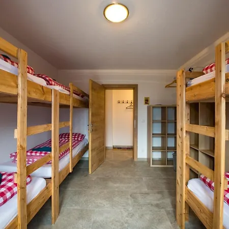 Ξενοδοχείο με διαμερίσματα Fanky Guided Sport & Outdoor Experience - & Appartementhaus - Rafting&canyoning *