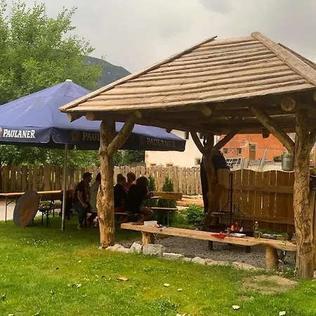 Fanky Guided Sport & Outdoor Experience - & Appartementhaus - Rafting&canyoning * היימינג