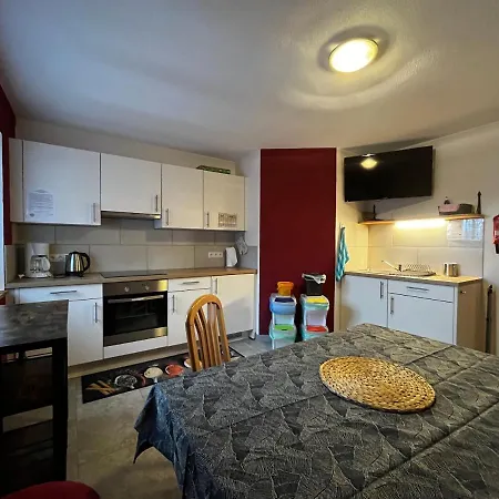 Ξενοδοχείο με διαμερίσματα Fanky Guided Sport & Outdoor Experience - & Appartementhaus - Rafting&canyoning *