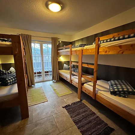 Fanky Guided Sport & Outdoor Experience - & Appartementhaus - Rafting&canyoning היימינג