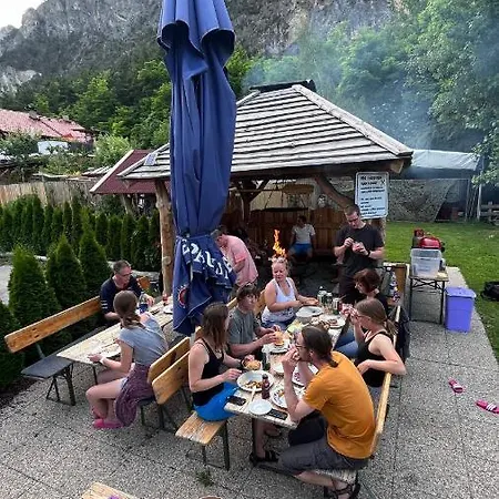 Fanky Guided Sport & Outdoor Experience - & Appartementhaus - Rafting&canyoning Ξενοδοχείο με διαμερίσματα