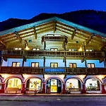 Апарт-отель Fanky Guided Sport & Outdoor Experience - & Appartementhaus - Rafting&canyoning